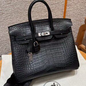 Classic Hermes Bag: A Stylish and Versatile Choice for Elegance